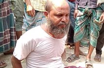 সকালে সদর উপজেলার কোট শোলাকিয়া এলাকায় তার বসতঘরে এ ঘটনা ঘটে।