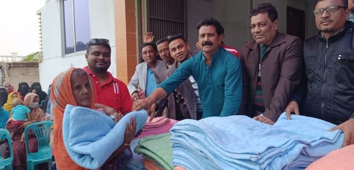 শীতার্ত মানুষের পাশে বিএনপি: মহিনন্দে দোয়া মাহফিল ও ৫০০ কম্বল বিরতরণ